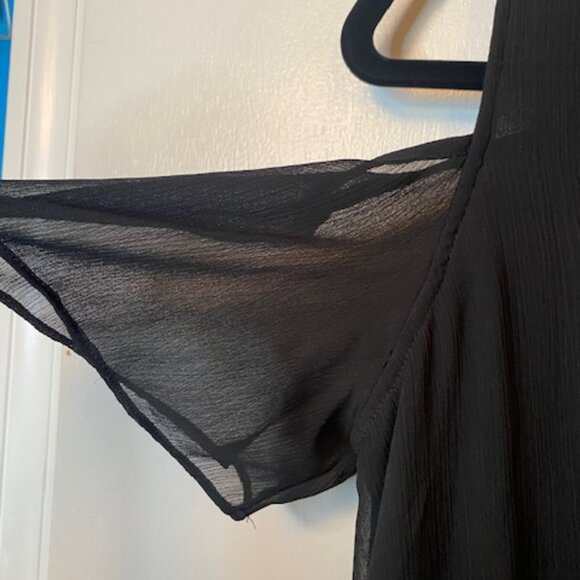 A. Byer Black blouse with Gold chain - Picture 6 of 9